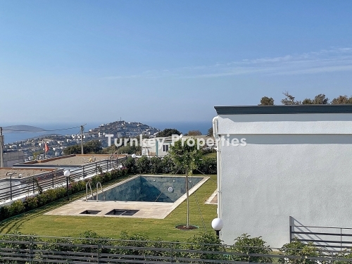 Yalıkavak'ta Satılık Villa | Deniz Manzaralı, Geniş Bahçeli, Özel Havuzlu, Özel Otoparklı, Yerden Isıtmalı