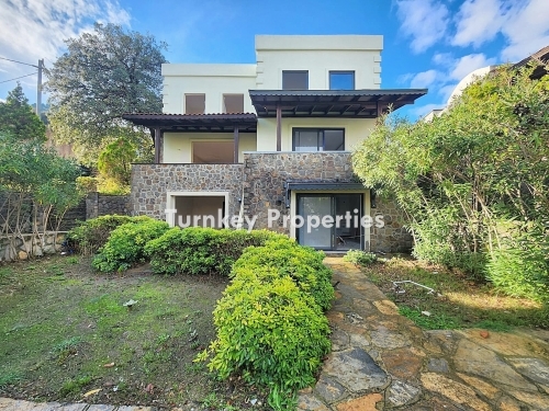 Nature-View 4+2 Villa with Garden for Sale in Yalikavak Geris