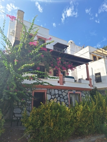 Gümbet Satılık Daire ve Dubleks Bağımsız Girişli Teraslı Merkezi Konumda