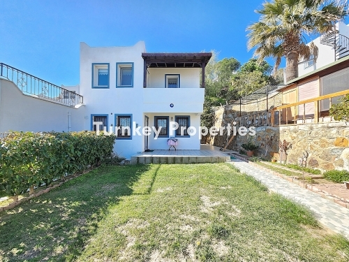 Gümüşlük Kadıkalesi’nde Satılık Ev | Özel Bahçeli, Ahşap Evli, Doğa Manzaralı