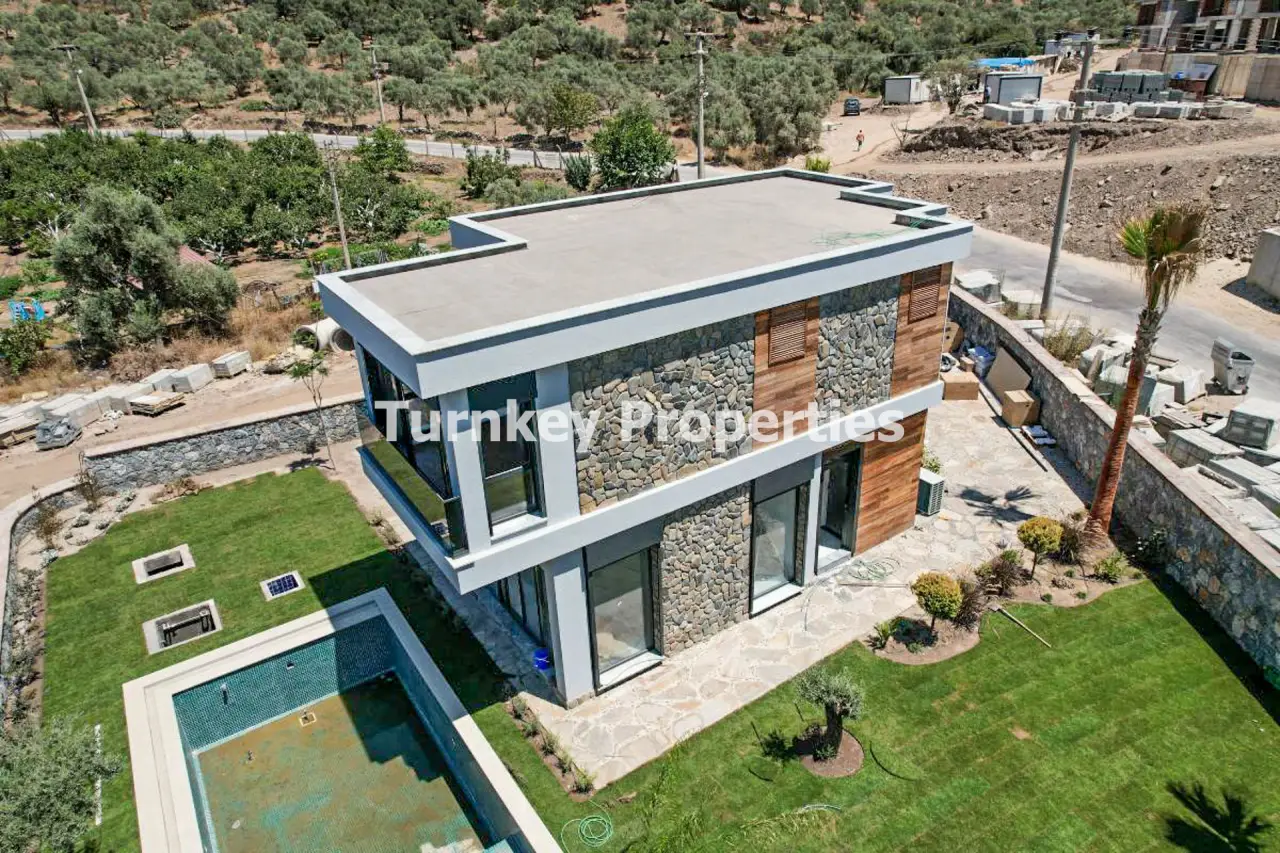 Villa à vendre à Gulluk, Milas avec piscine privée et accès plage — 5