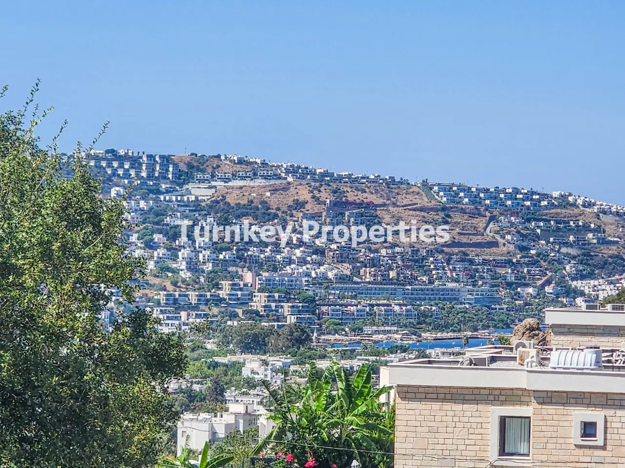 Top-Floor Apartment with Open Views for Sale in Farilya, Gundogan — 4