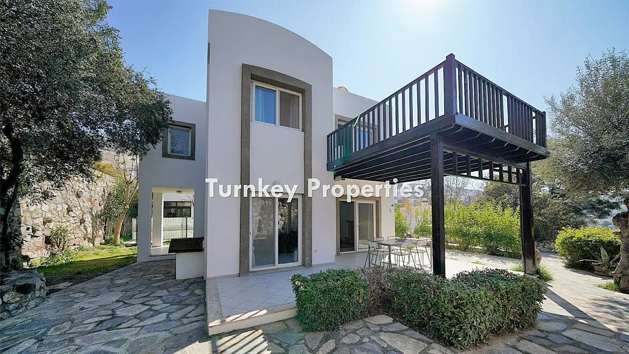 Koyunbaba Satılık Müstakil Villa Site İçerisinde Bahçeli Havuzlu — 2