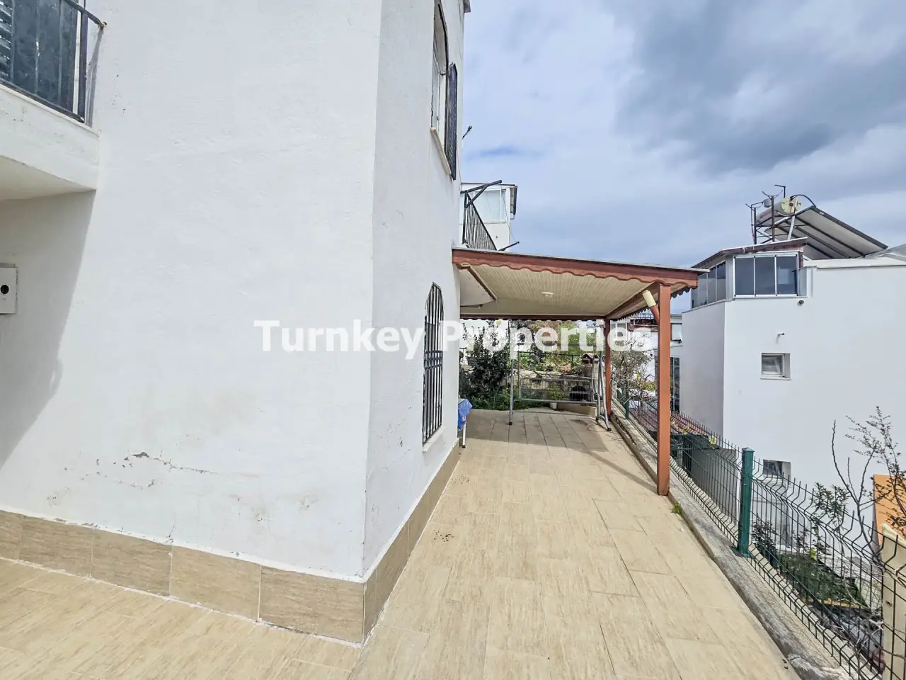 Villa meublée à louer à Bogazici avec jardin et une plage commune — 4