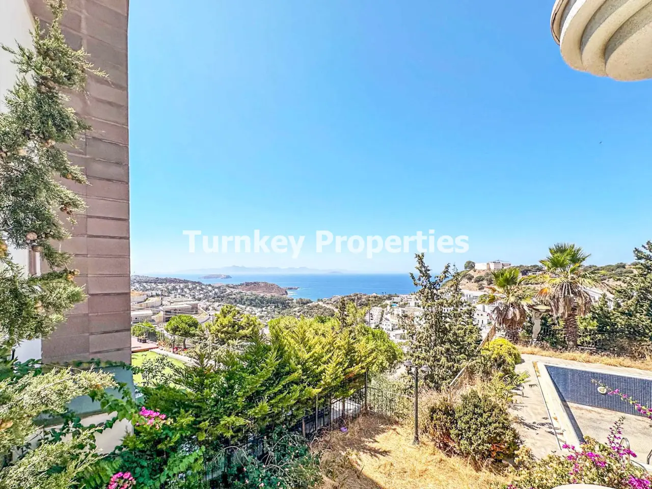 Gümüşlük Satılık Villa Deniz Manzaralı Tripleks Özel Bahçeli Site — 3