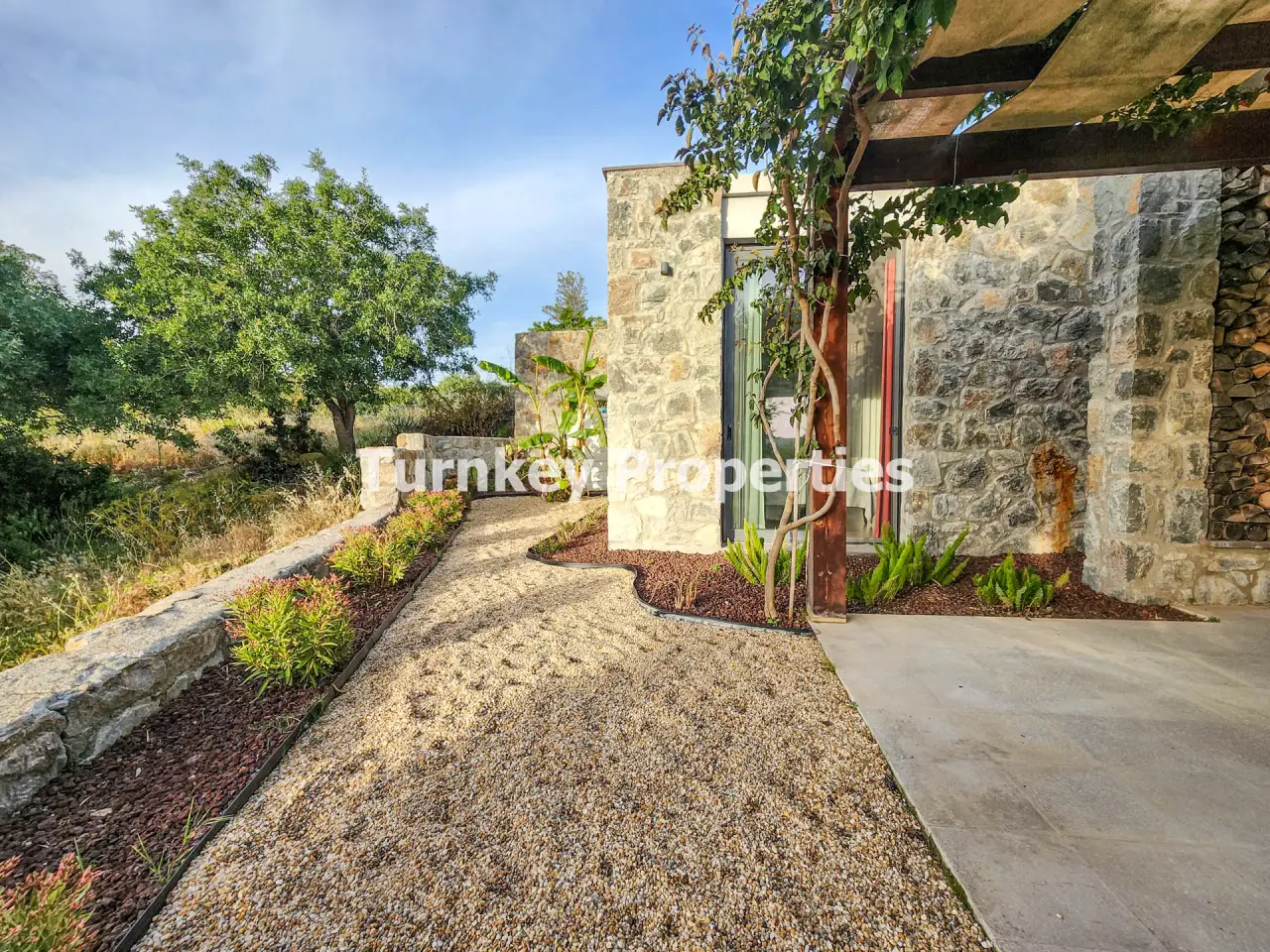 Villa à vendre à Gurece, de plain-pied avec jardin et une piscine — 3