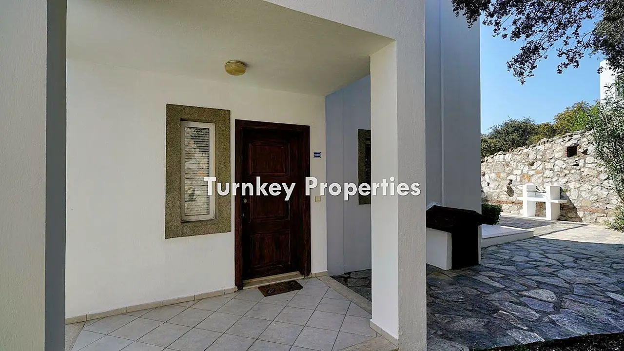 Koyunbaba Satılık Müstakil Villa Site İçerisinde Bahçeli Havuzlu — 5