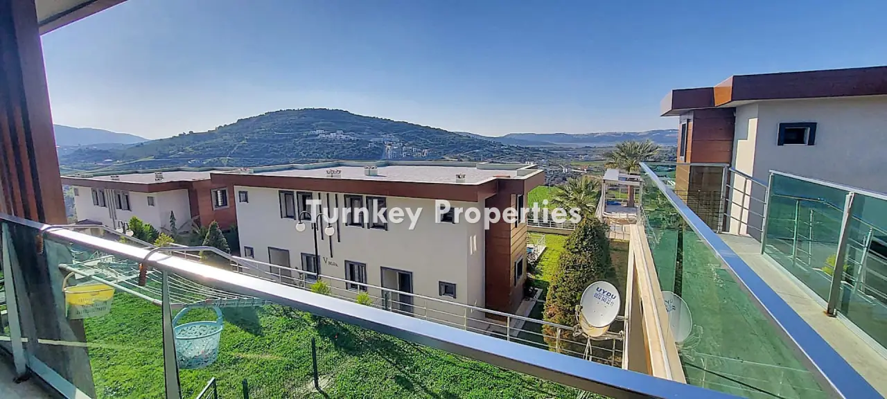 A Furnished One-Bedroom Lake-View Flat to Rent in Dorttepe, Milas — 5