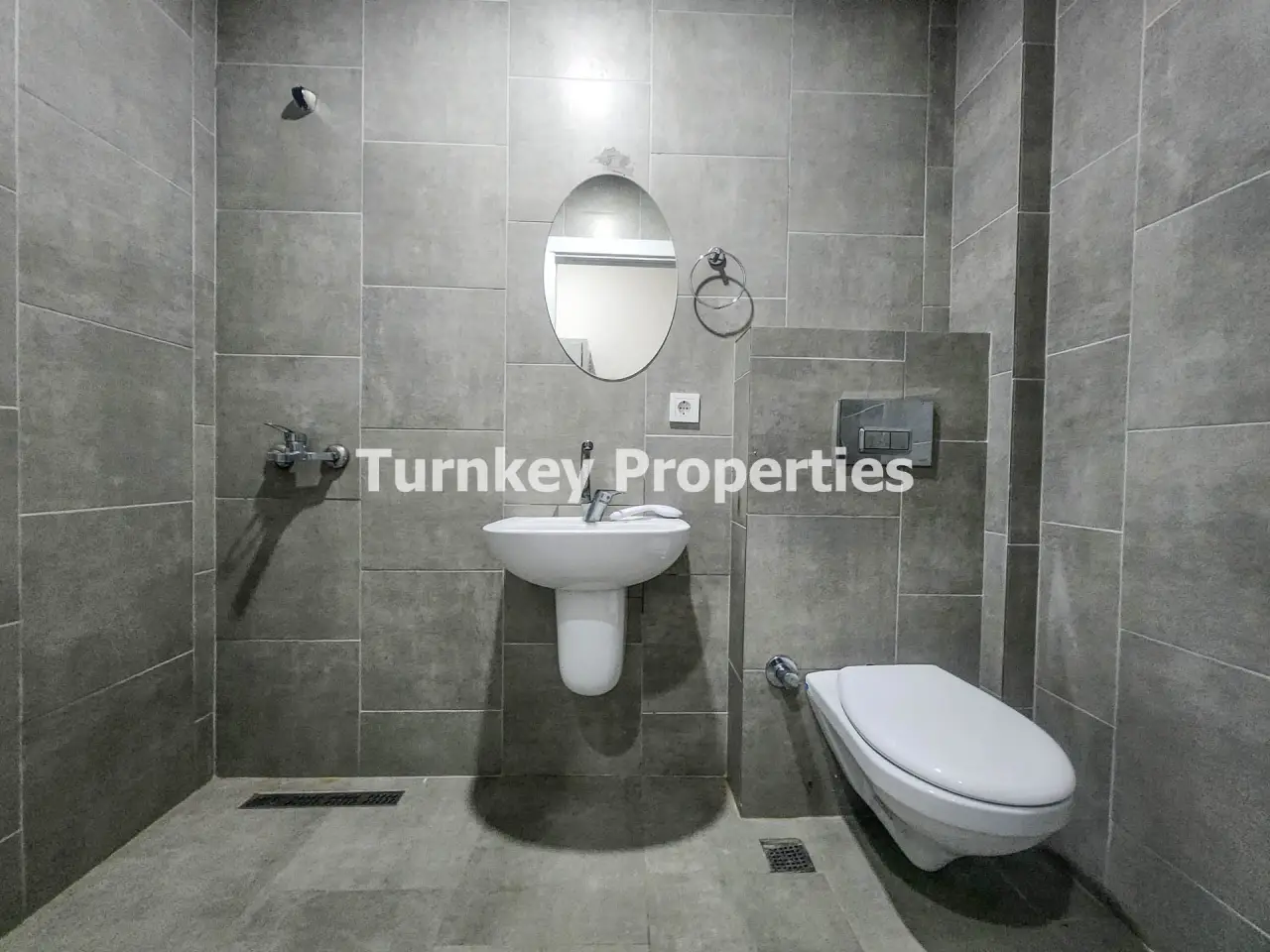 Four-Person Staff Rooms to Rent with En-Suite Bathrooms in Dirmil — 5