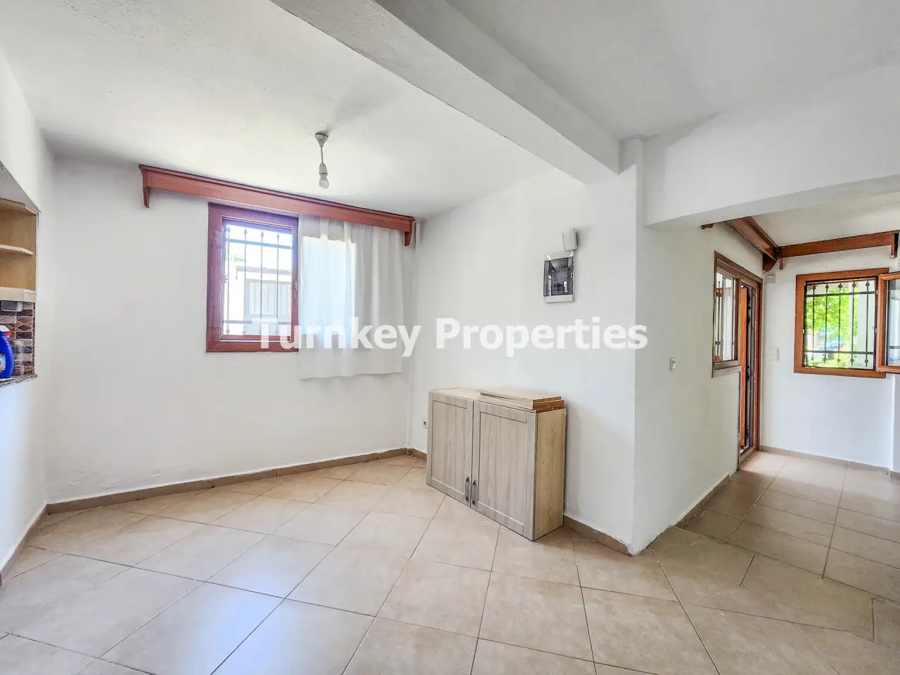 Two-Bedroom Garden Flat to Rent in Central Gundogan for Long Lets — 2