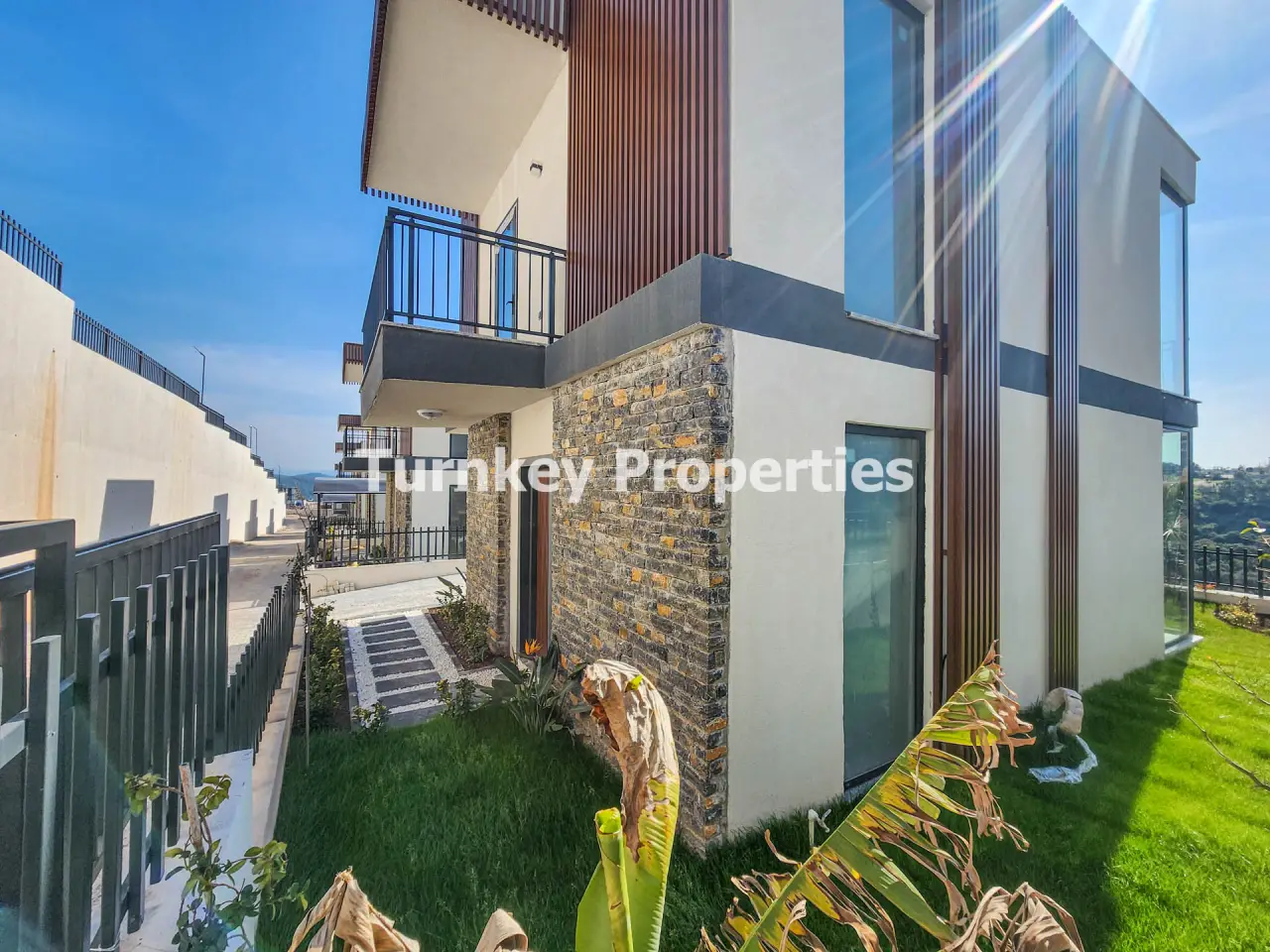 Villa à vendre à Adabuku avec trois chambres et vue sur la vallée — 4
